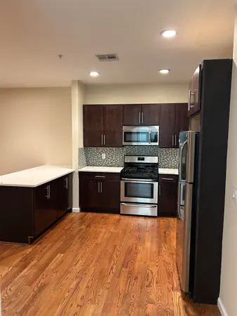 $2,150 | 186 Broadway, Unit 502, Bayonne, NJ 07002
