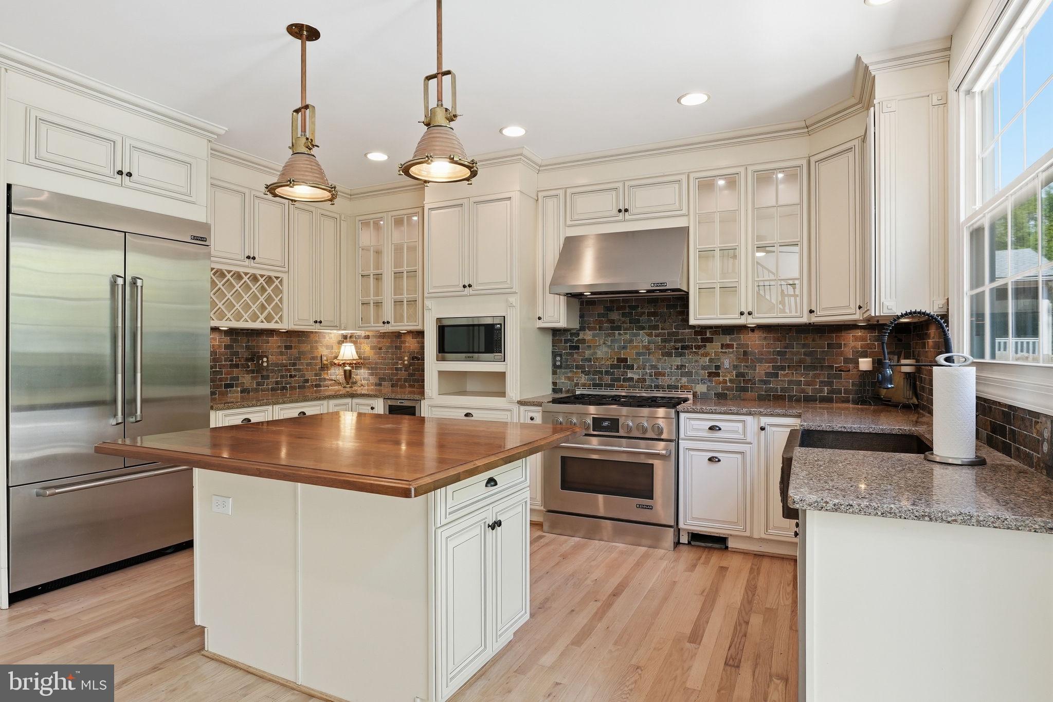 1567 Comanche Road Arnold, MD 21012 - Photo 3 of 67 Bright and inviting modern kitchen.