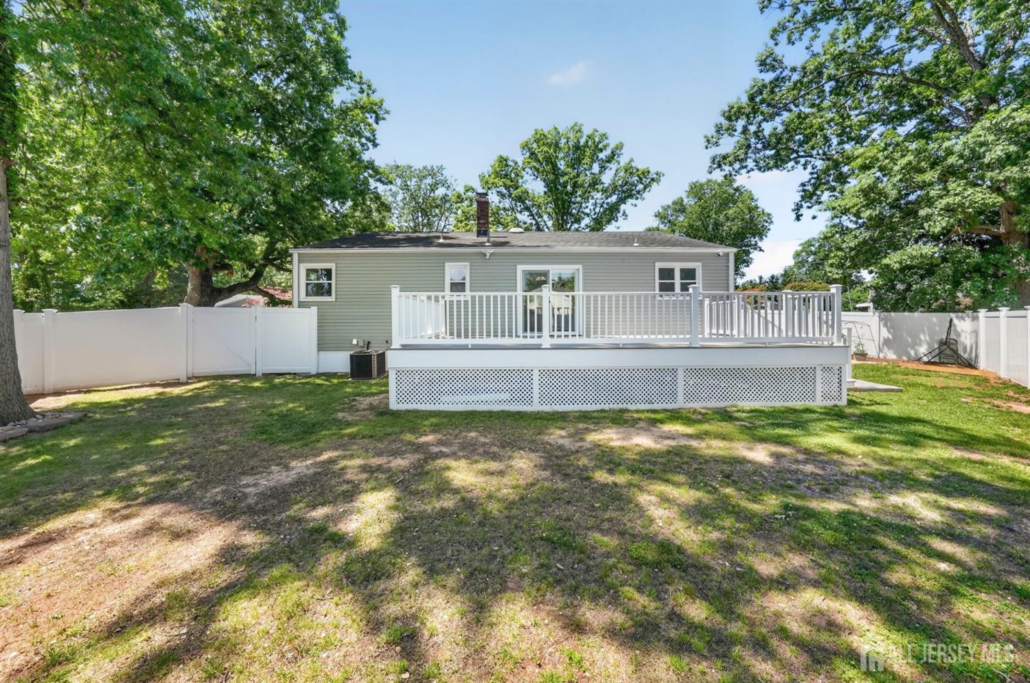 59 Eden Avenue Edison, NJ 08817 - Photo 42 of 45