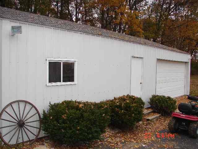 6931 Locust Road Delavan, IL 61734 - Photo 8 of 9