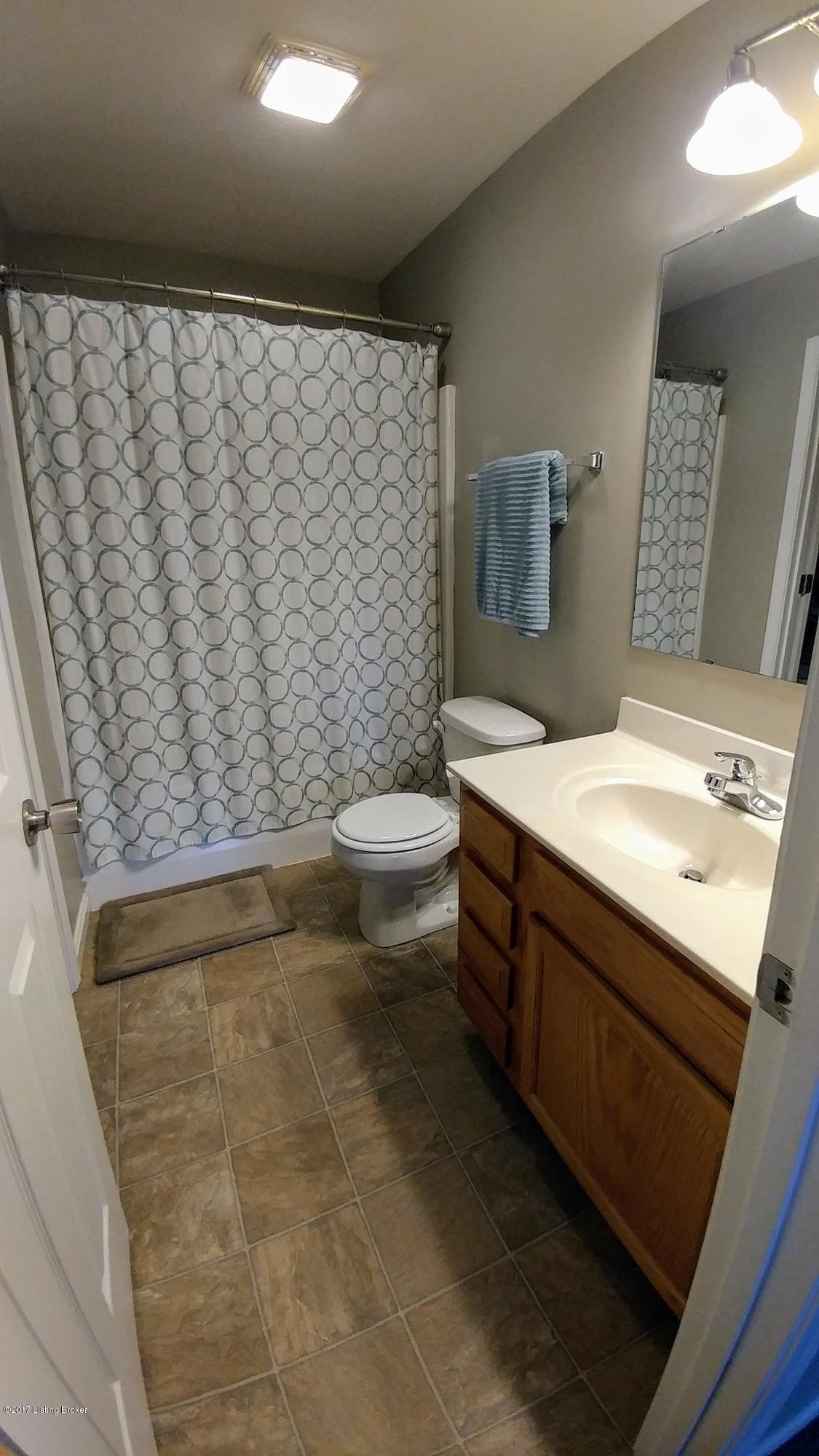 670 Paul Harned Road Lebanon Junction, KY 40150 - Photo 18 of 31 Master bath