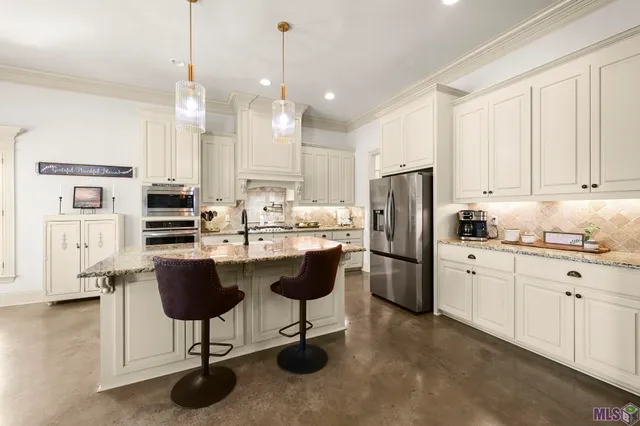 $610,000 | 38059 Osten Beard Road, Darrow, LA 70725