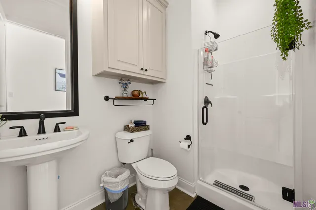 $610,000 | 38059 Osten Beard Road, Darrow, LA 70725