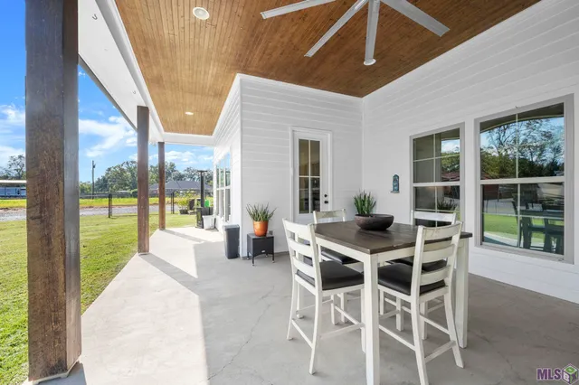 $610,000 | 38059 Osten Beard Road, Darrow, LA 70725