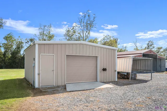 $610,000 | 38059 Osten Beard Road, Darrow, LA 70725