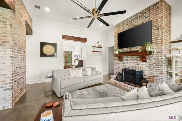 $610,000 | 38059 Osten Beard Road, Darrow, LA 70725