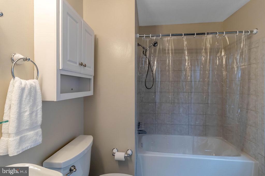 8487 Kitchener Drive Springfield, VA 22153 - Photo 18 of 28 Gallery Image 18