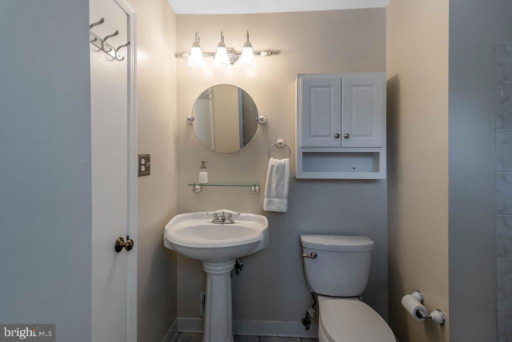 8487 Kitchener Drive Springfield, VA 22153 - Photo 19 of 28 Gallery Image 19