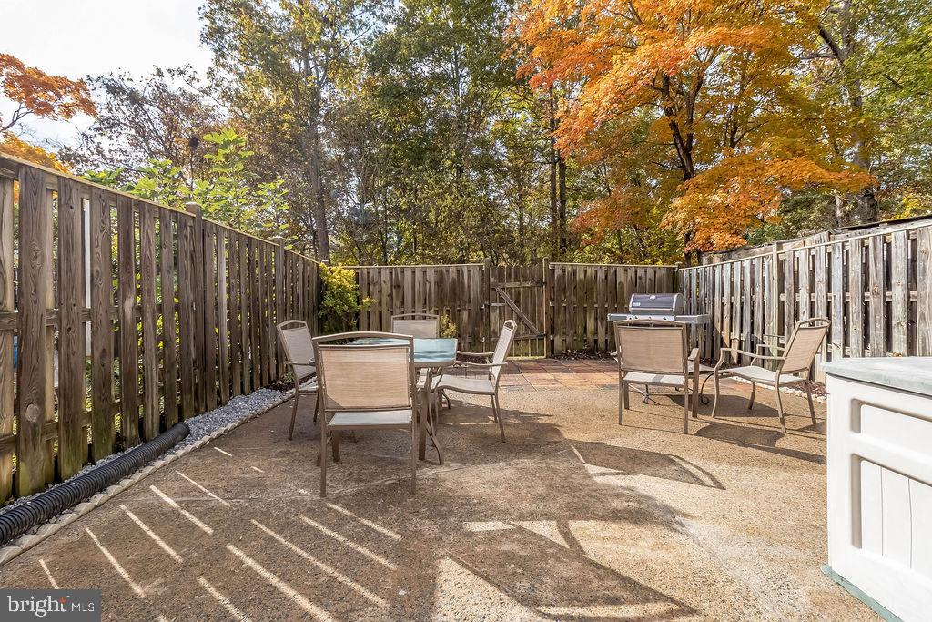 8487 Kitchener Drive Springfield, VA 22153 - Photo 3 of 28 Gallery Image 3