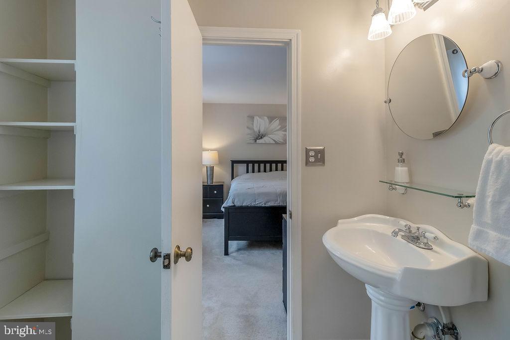 8487 Kitchener Drive Springfield, VA 22153 - Photo 21 of 28 Gallery Image 21