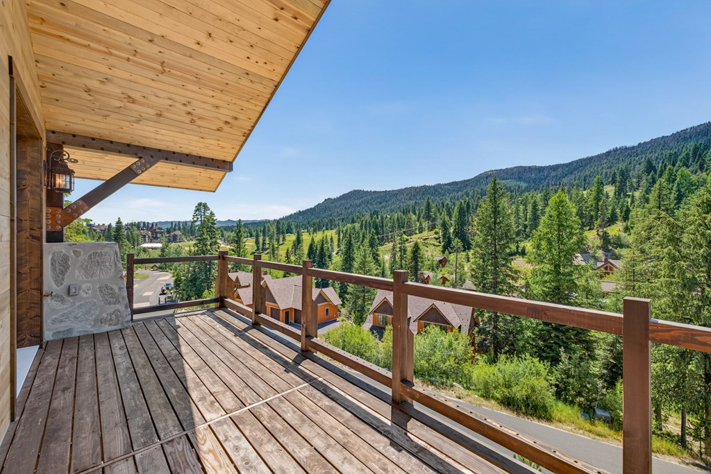 25 Haystack Court Donnelly, ID 83615 - Photo 4 of 77