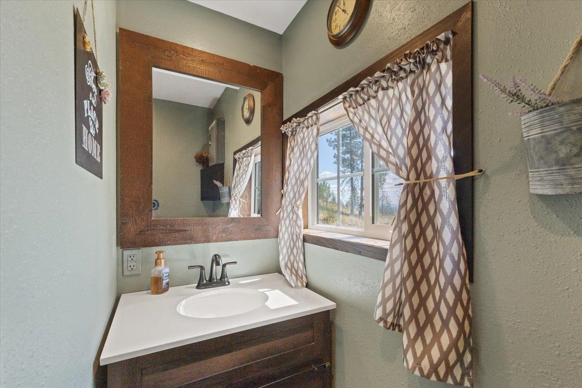 6520 Pine Ridge Way Nine Mile Falls, WA 99026 - Photo 16 of 40