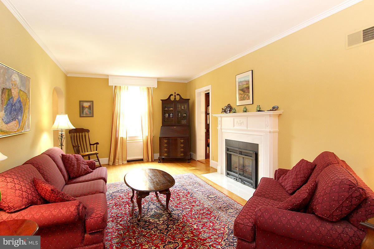 4504 Wetherill Road Bethesda, MD 20816 - Photo 4 of 29 Light-Filled Living Room