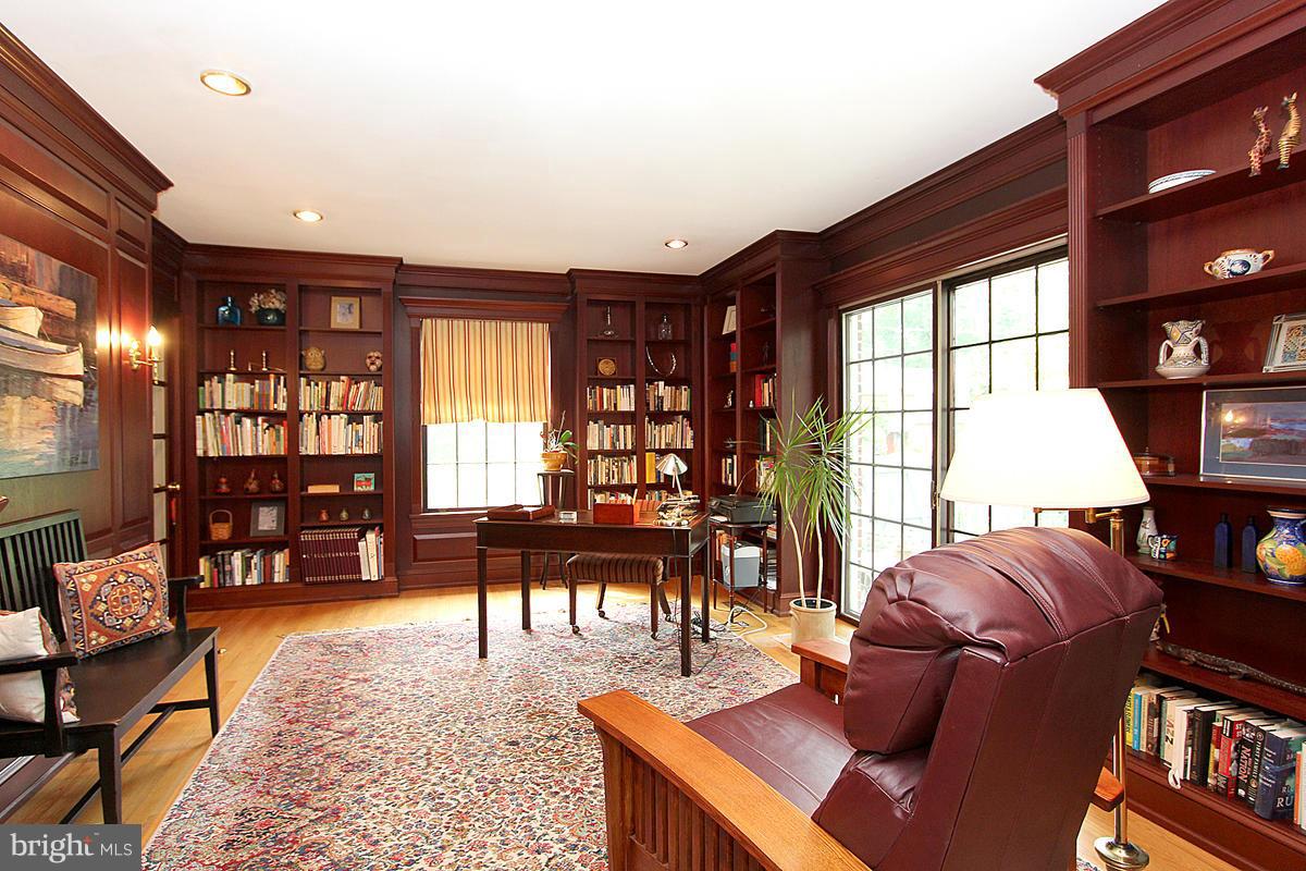 4504 Wetherill Road Bethesda, MD 20816 - Photo 5 of 29 Office / Library with Built-Ins, Opens to Patio