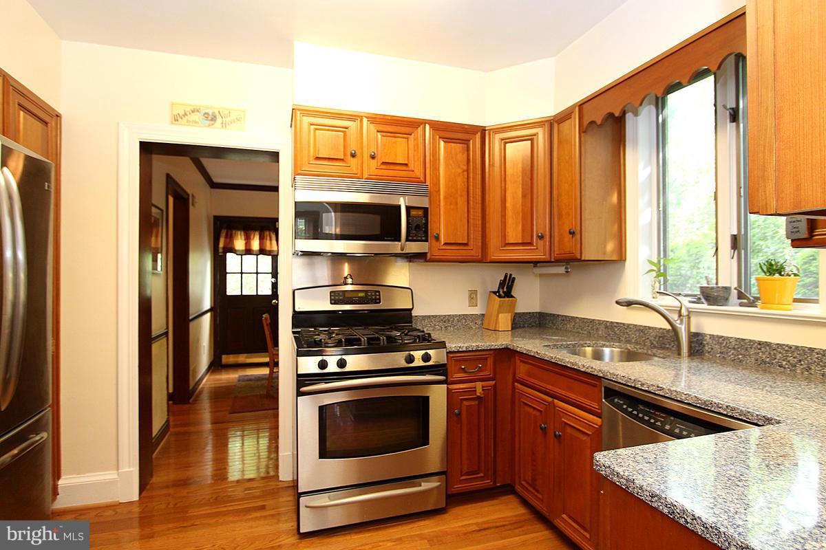 4504 Wetherill Road Bethesda, MD 20816 - Photo 9 of 29 Kitchen with Stainless Appliances