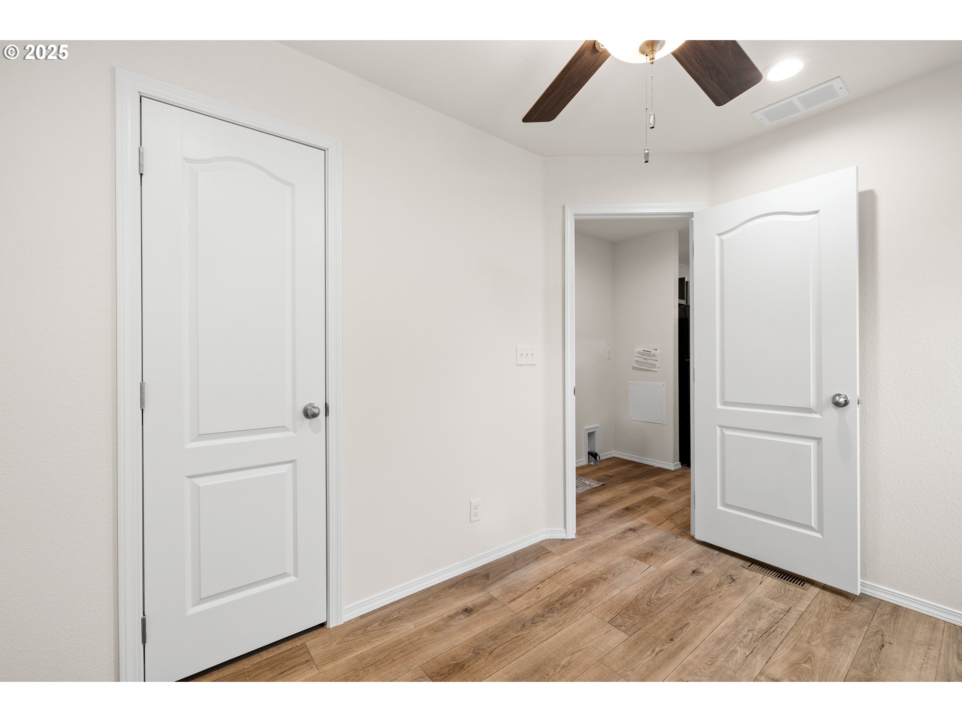 19605 River Road, Unit 88 Gladstone, OR 97027 - Photo 17 of 25 a view of an empty room