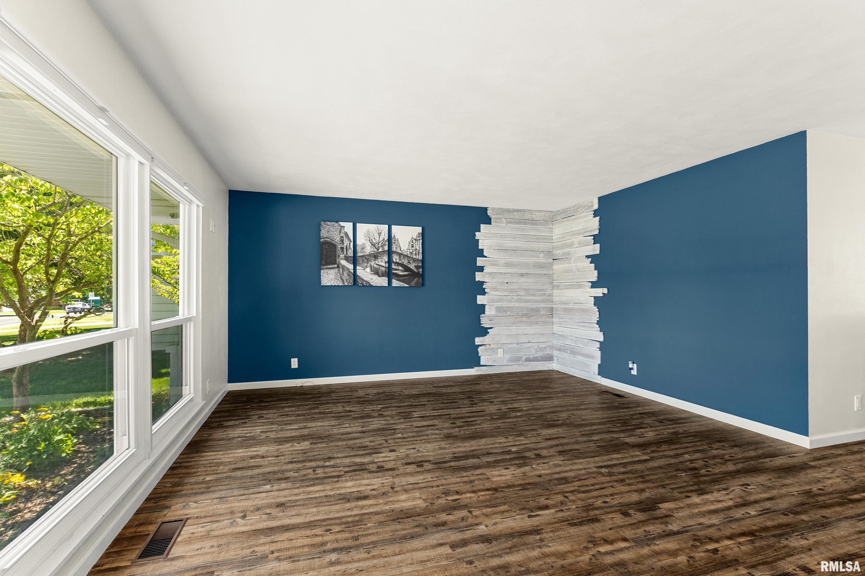 607 Westgate Road Washington, IL 61571 - Photo 7 of 40