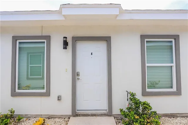 $1,000 | 913 West Sunset Valley Street, Mission, TX 78573