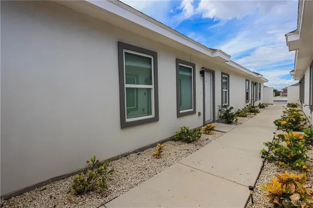 $1,000 | 913 West Sunset Valley Street, Mission, TX 78573