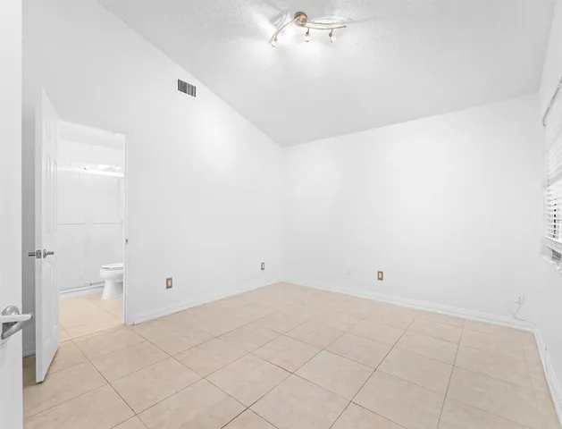 $4,500 | Undisclosed Address, Boynton Beach, FL 33472