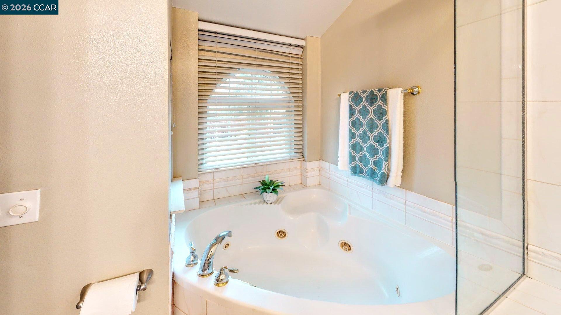 4252 El Cerrito Road Concord, CA 94518 - Photo 16 of 38