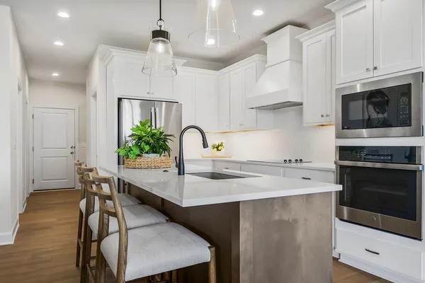 $674,521 | 4102 West 158th Terrace, Overland Park, KS 66224