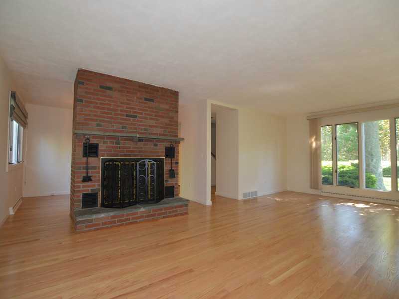 83 Wagner Road Westerly, RI 02891 - Photo 10 of 22 Living Room.