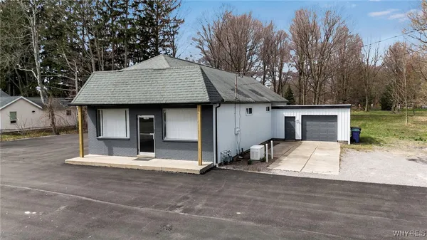 $349,900 | 12482 Broadway, Alden, NY 14004