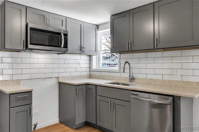 $379,900 | 12482 Broadway, Alden, NY 14004