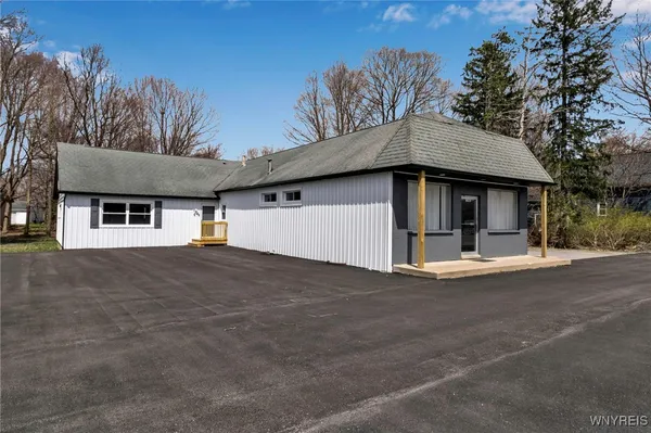 $349,900 | 12482 Broadway, Alden, NY 14004