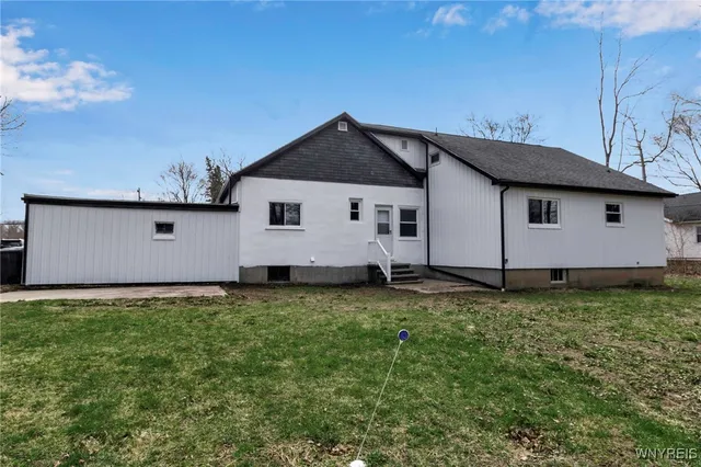 $379,900 | 12482 Broadway, Alden, NY 14004