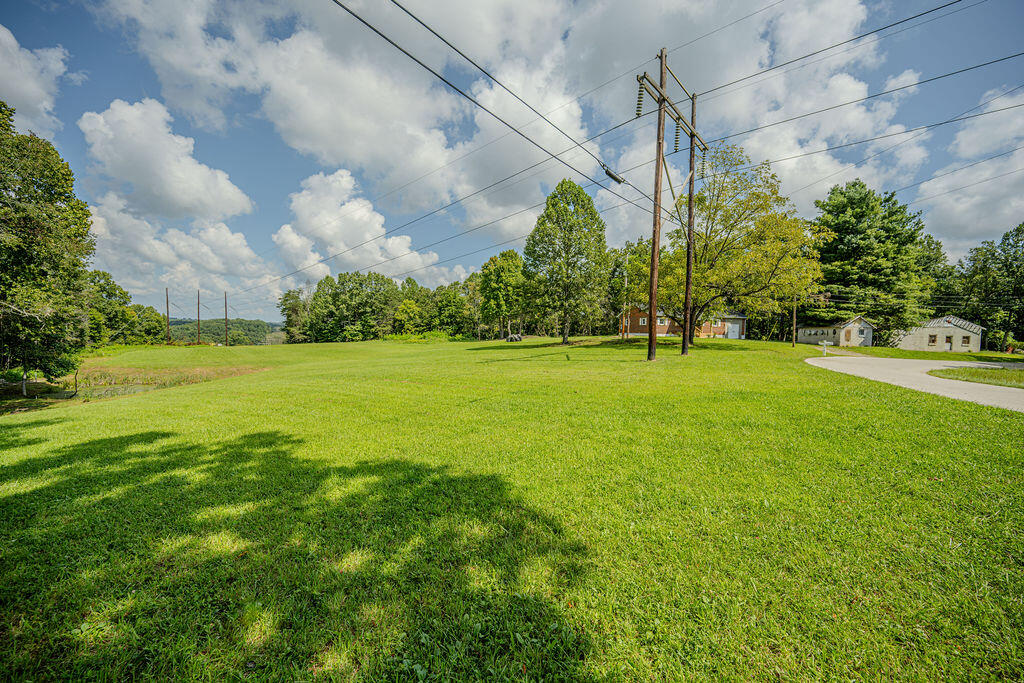228 Belle Point Road Beattyville, KY 41311 - Photo 26 of 55 DSC_1509