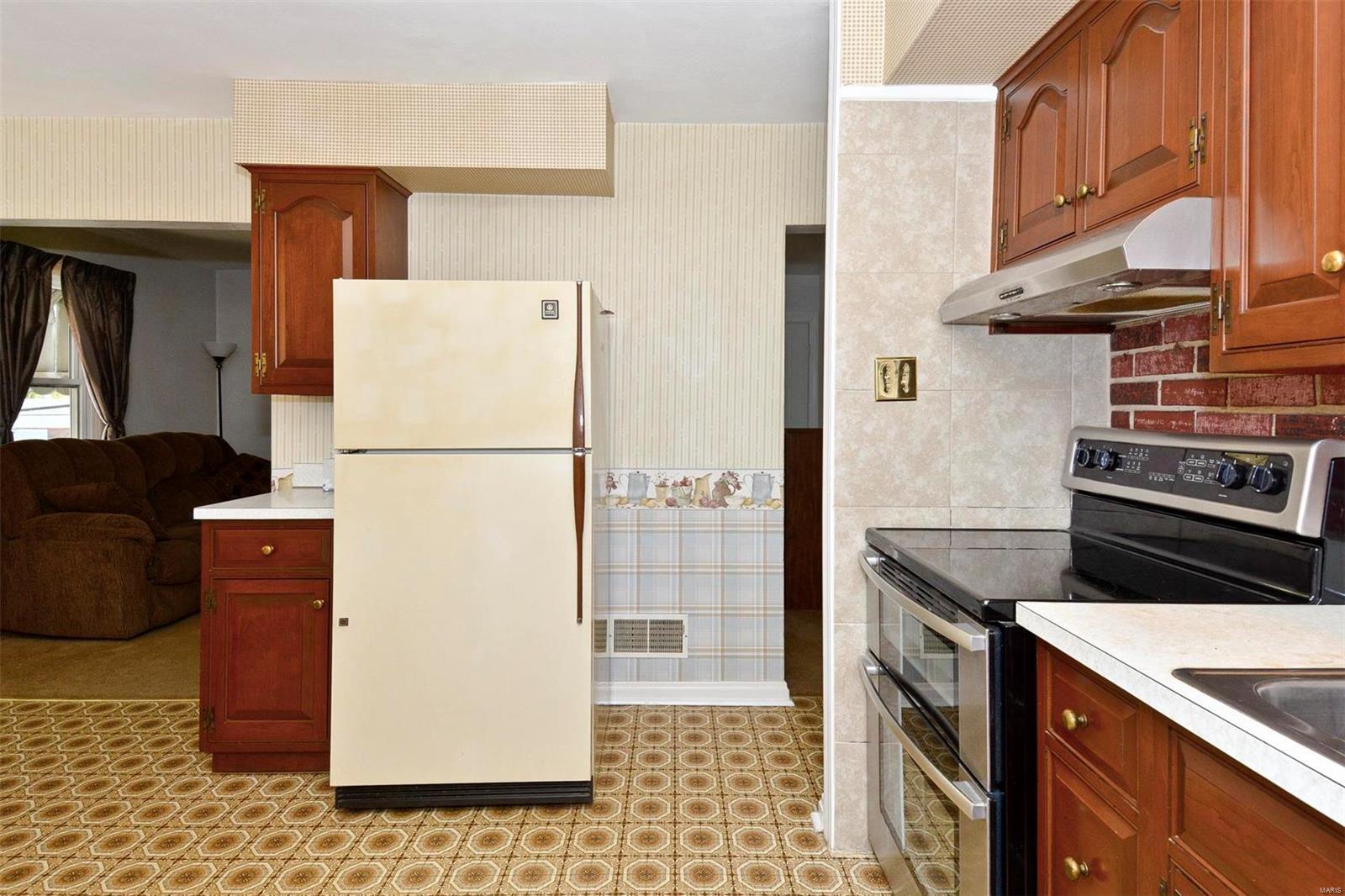 3517 Wismer Road St. Ann, MO 63074 - Photo 11 of 34 Gallery Image 11