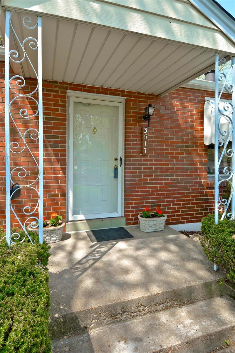 3517 Wismer Road St. Ann, MO 63074 - Photo 3 of 34 Gallery Image 3