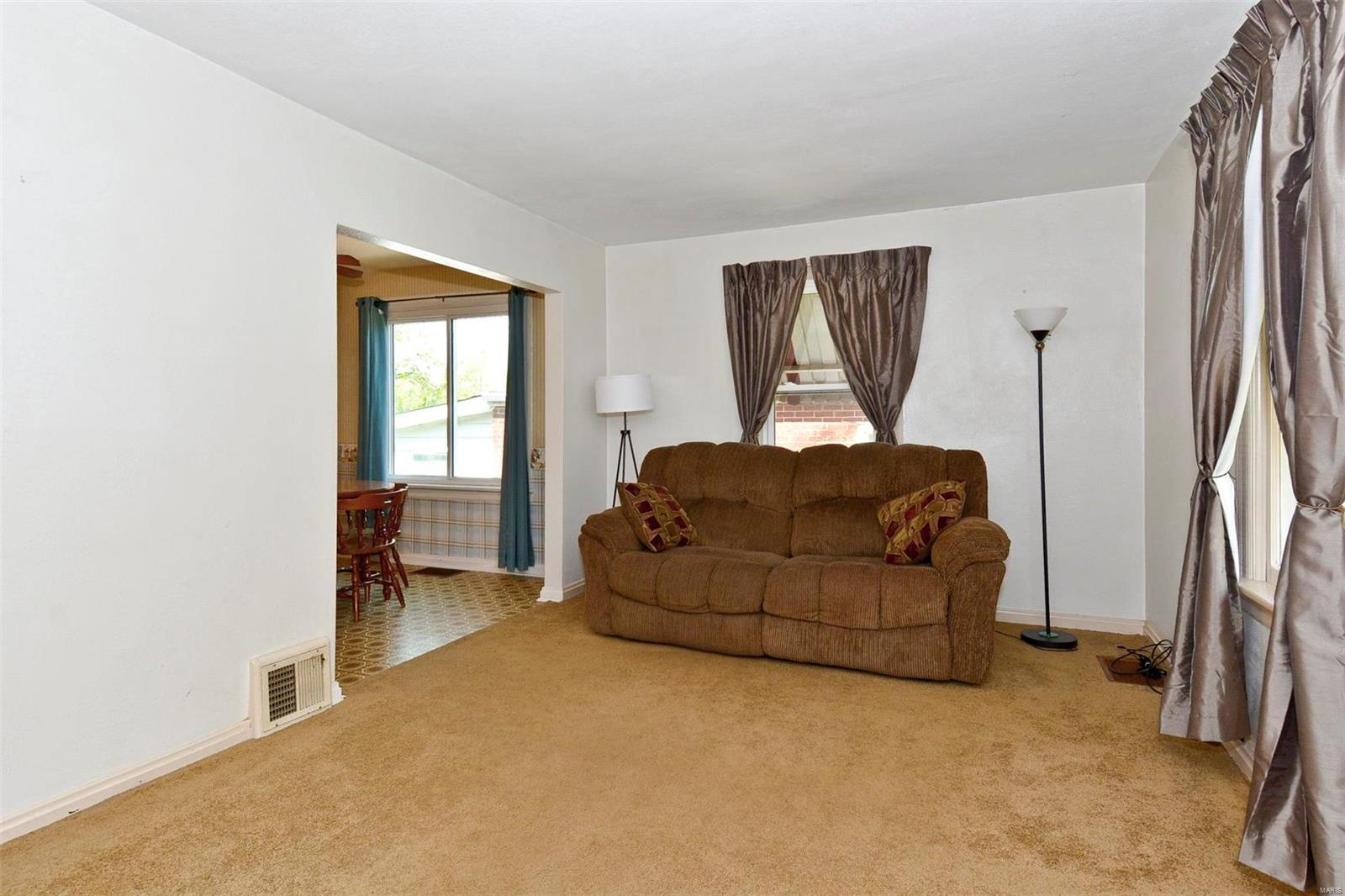 3517 Wismer Road St. Ann, MO 63074 - Photo 6 of 34 Gallery Image 6