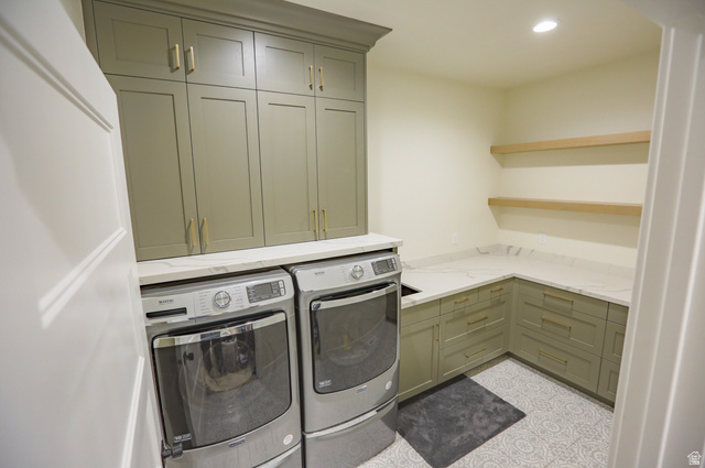 126 North 800 West Mapleton, UT 84664 - Photo 46 of 79 Laundry area with recessed lighting, separate washer and dryer, and cabinet space