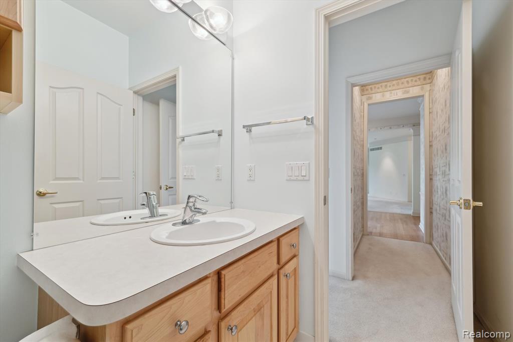 1921 Dunham Drive Rochester, MI 48306 - Photo 34 of 48