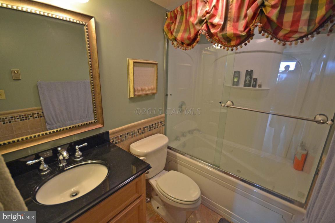 717 Rusty Anchor Road, Unit 11 Ocean City, MD 21842 - Photo 27 of 34 Gallery Image 27