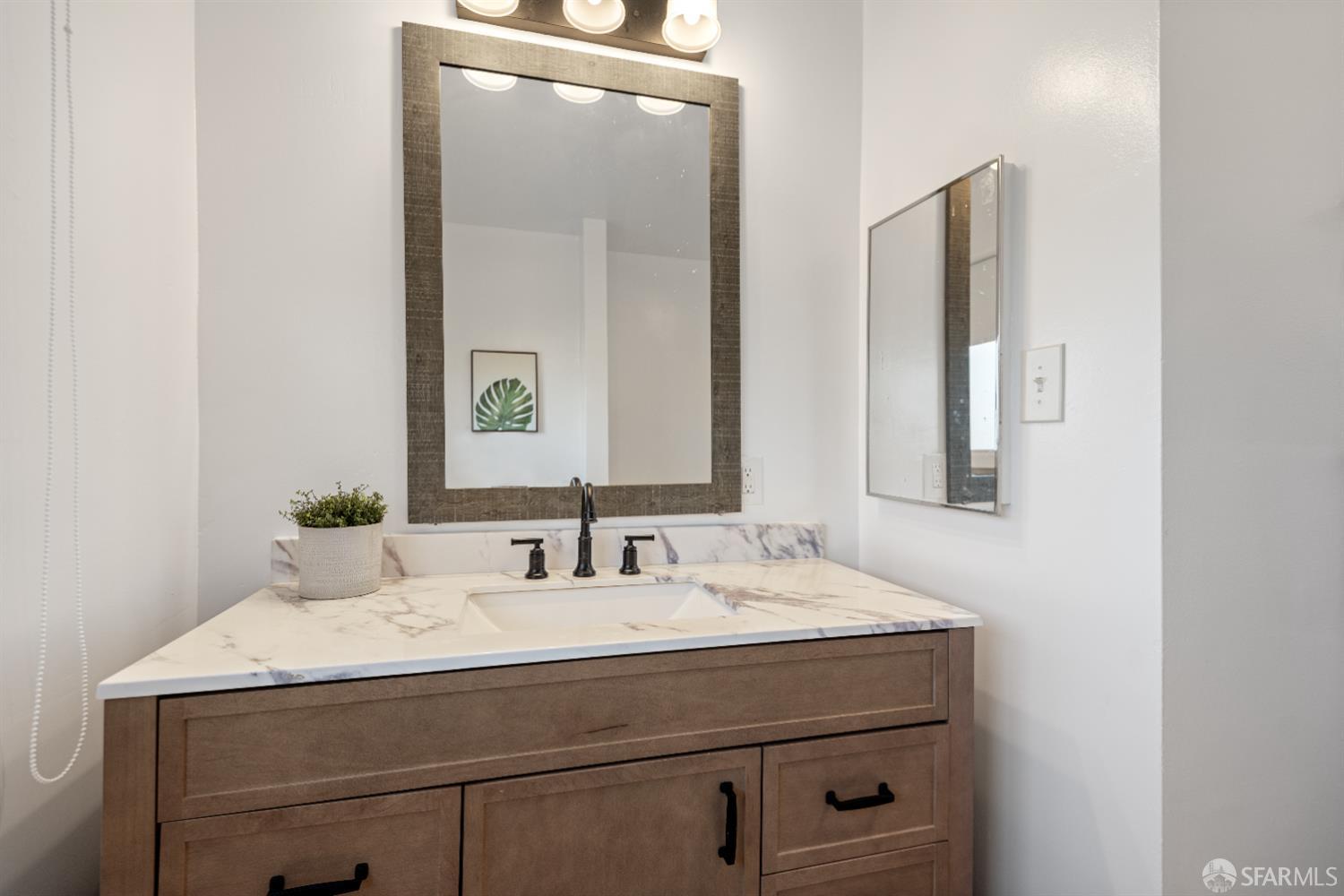 18623 Laredo Road Castro Valley, CA 94546 - Photo 29 of 44 Gallery Image 29