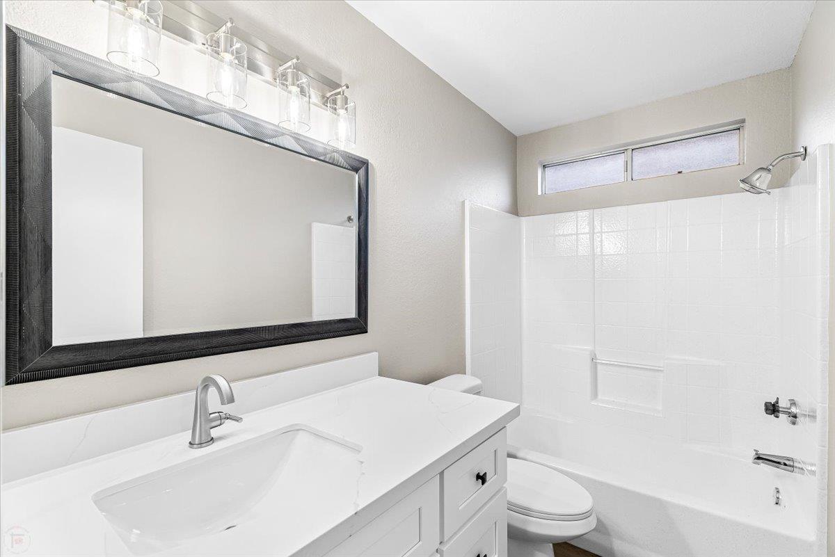 435 West Clover Road Tracy, CA 95376 - Photo 17 of 27