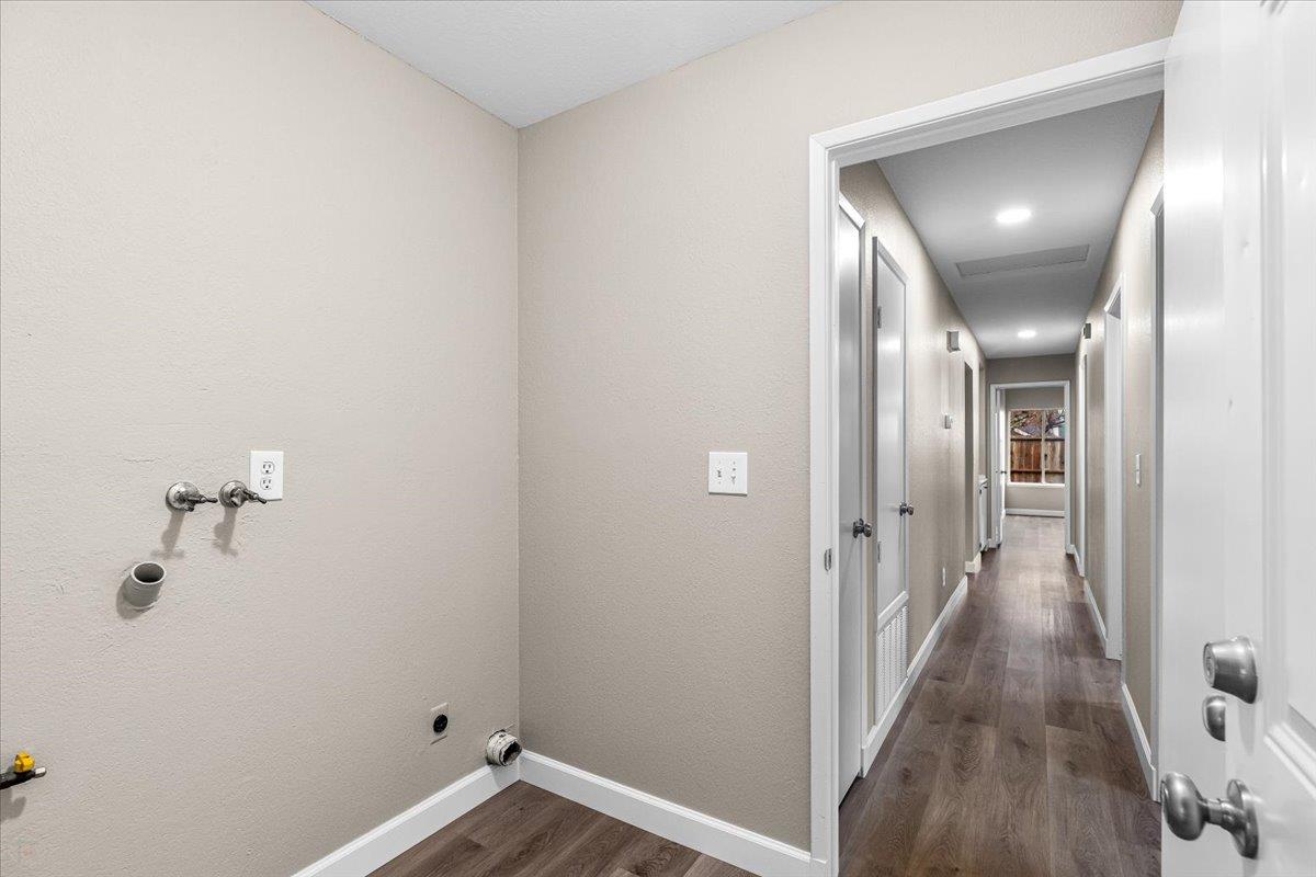 435 West Clover Road Tracy, CA 95376 - Photo 21 of 27