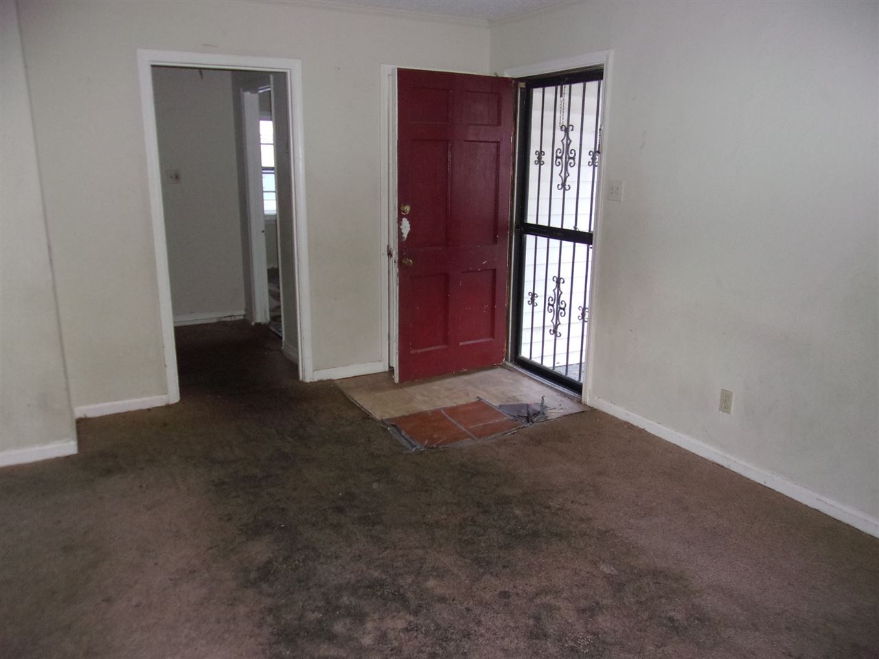4077 Grey Road Memphis, TN 38108 - Photo 4 of 14