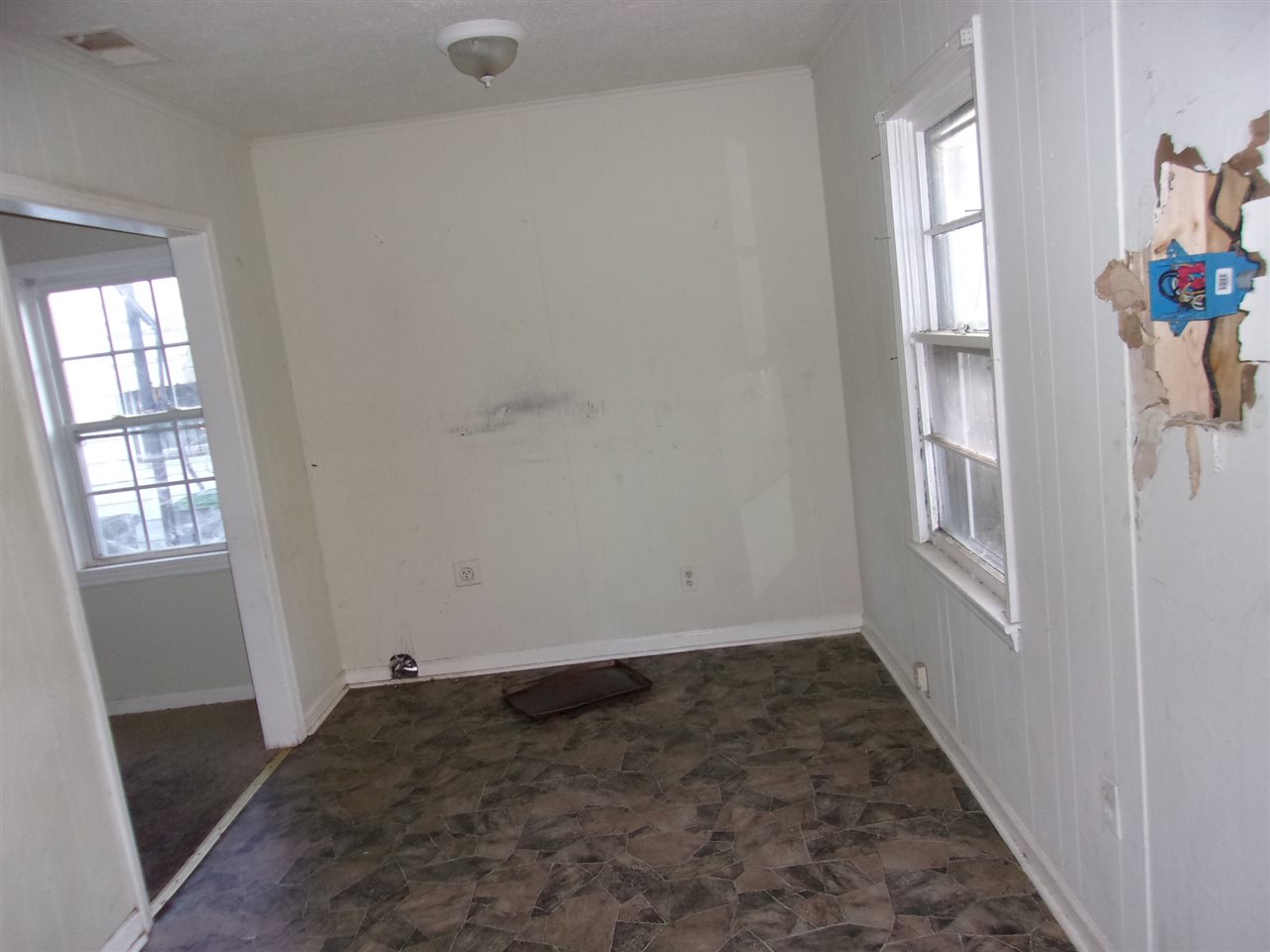 4077 Grey Road Memphis, TN 38108 - Photo 7 of 14