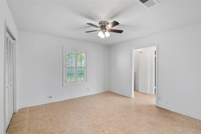 a view of empty room with window