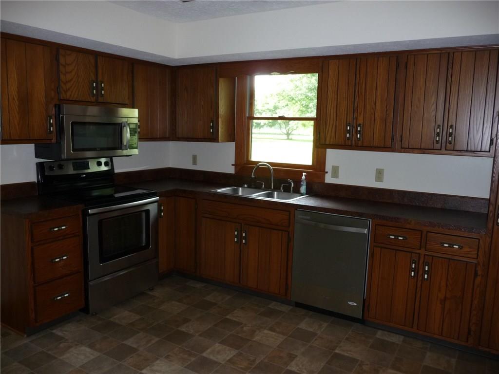 2139 East 1000 North Pendleton, IN 46064 - Photo 17 of 24