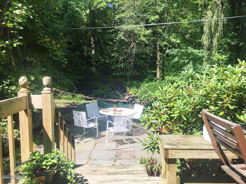 194 Monomonock Road Cresco, PA 18326 - Photo 30 of 35 Patio