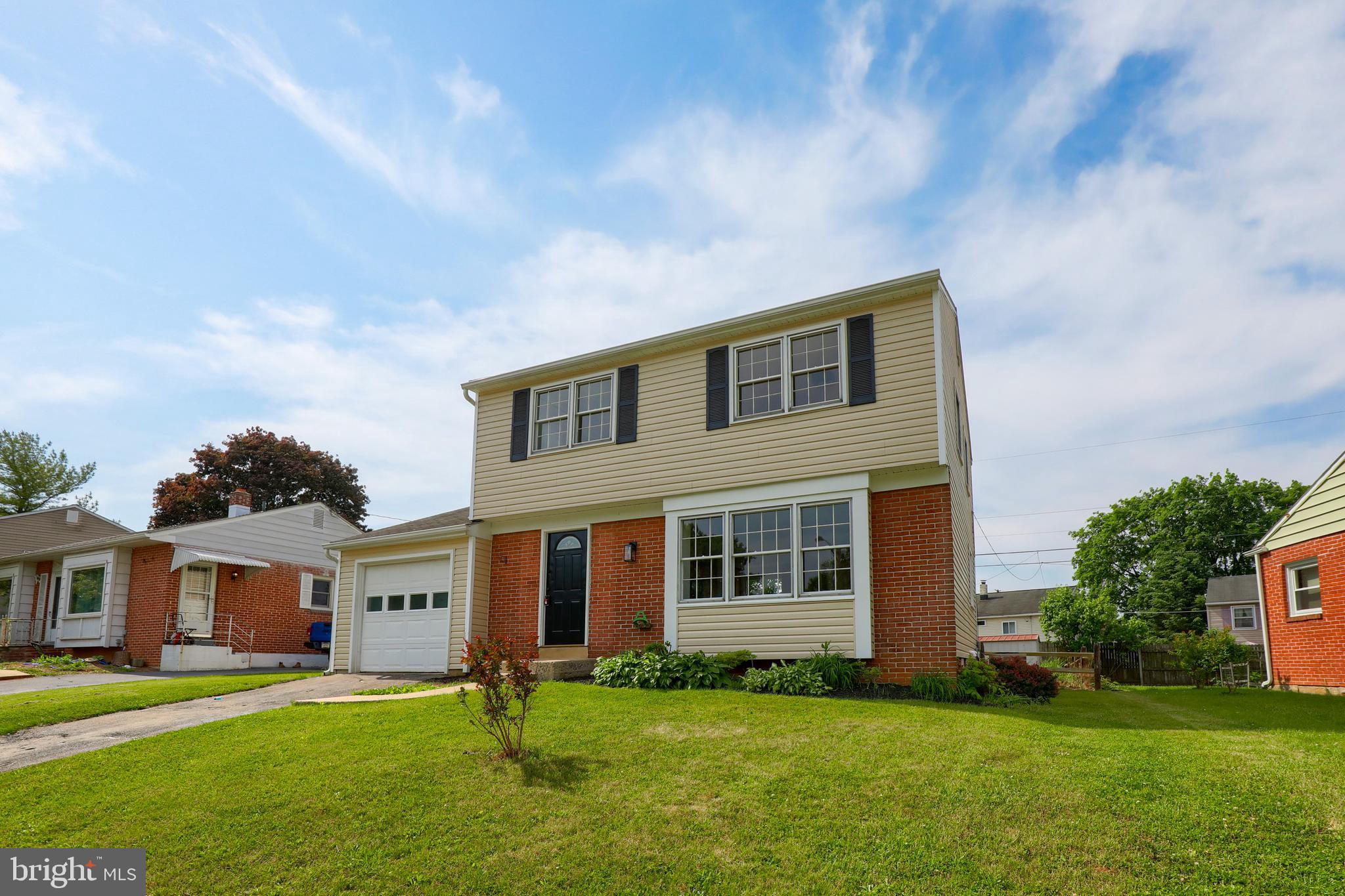 1614 Glenn Road Lancaster, PA 17601 - Photo 2 of 29 Gallery Image 2