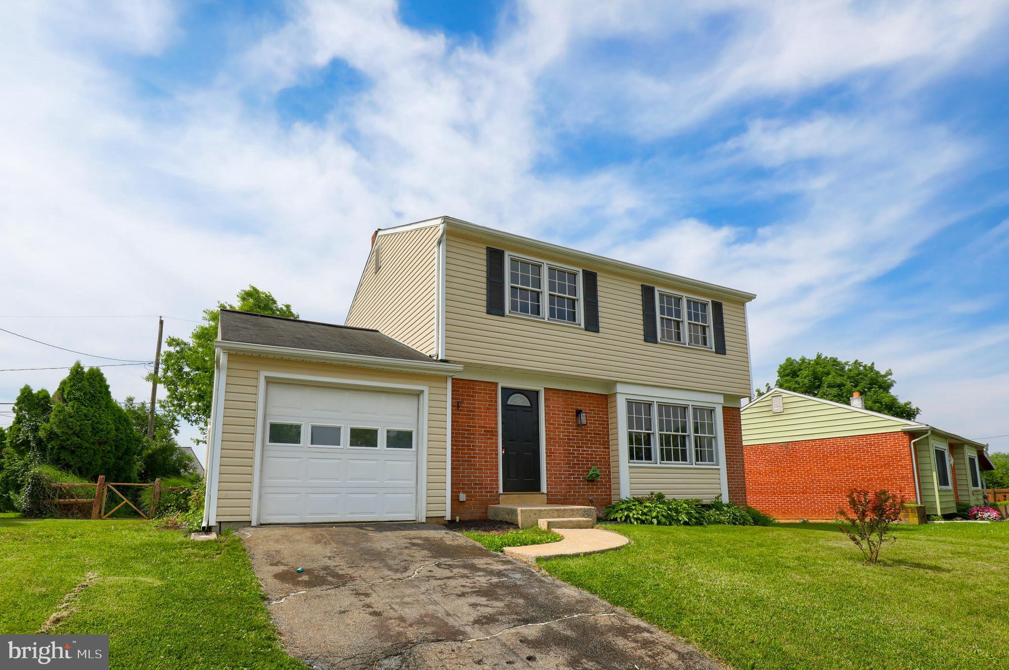 1614 Glenn Road Lancaster, PA 17601 - Photo 3 of 29 Gallery Image 3