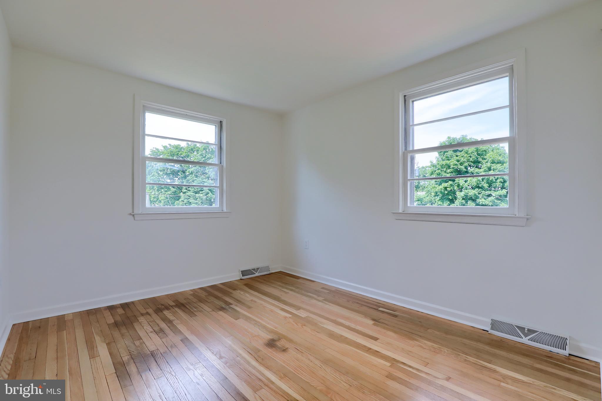 1614 Glenn Road Lancaster, PA 17601 - Photo 22 of 29 Gallery Image 22