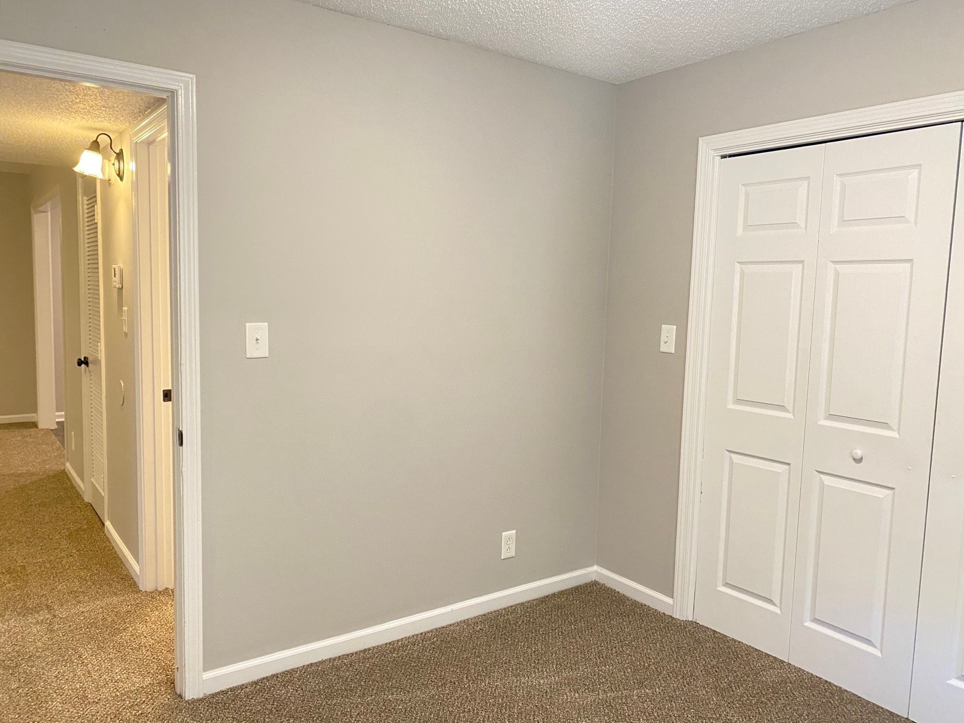 421 Alma Lane, Unit F Clarksville, TN 37043 - Photo 12 of 12 an empty room and a gallery